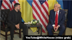 特朗普总统在纽约与乌克兰总统泽连斯基举行双边会谈。(2025年9月23日)