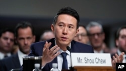 TikTok首席执行官周受资（Shou Zi Chew）2024年1月31日在美国国会参议院司法委员会听证会（美联社） 