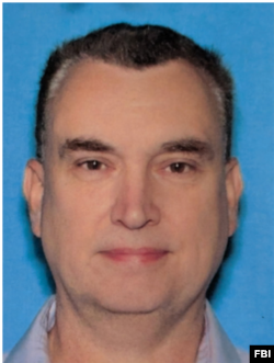 警方认定，57 岁的万斯·博尔特 (Vance Boelter) 是 2025年6月14 日枪击两名明尼苏达州议员及其配偶的嫌疑人。