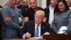 Trump Tandatangani Aturan Bea Impor Baja dan Aluminium