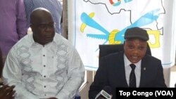 À gauche, Felix Tshisekedi, et au centre Jean-Marc Kabund, lors d'une conférence de presse au siege de l'UDPS, Limete, Kinshasa, en RDC le 28 octobre 2016. (VOA/Top Congo)