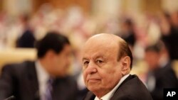 Presiden Yaman Abed Rabbo Mansour Hadi, berpartisipasi dalam pertemuan puncak para pemimpin Arab dan Amerika Selatan di Riyadh, Arab Saudi. (Foto: AP)