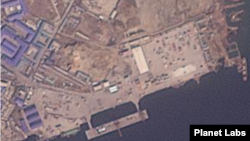 2025년 3월 11일 남포 컨테이너 항구를 촬영한 위성사진. 야적장에서 빈 공간을 쉽게 볼 수 있다. 사진=Planet Labs