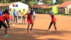 Lompat Tali Bina Remaja Kawasan Miskin Kenya