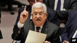 Presiden Otorita Palestina Mahmoud Abbas berbicara di depan Dewan Keamanan PBB di New York, hari Selasa (11/2).