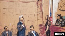 Bivši predsednik Donald Tramp pred federalnim sudom u Vašingtonu, 3. avgusta 2023. na sudskoj skici. (Rojters/Jane Rosenberg)