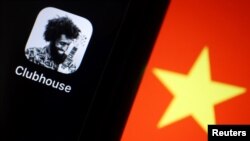Pihak berwenang China disinyalir telah memblokir aplikasi audio populer, Clubhouse, 8 Februari 2021. (Foto: REUTERS / Florence Lo / Ilustrasi).
