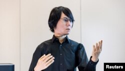 Humanoidni robot "Džeminoid" na globalnom samitu "Veštačka inteligencija zarad dobra" u Ženevi, 6. jula 2023. (Foto: Rojters/Pierre Albouy)