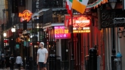 Ulica Burbon u Nju Orleansu, obično prepuna turista, bila je prazna kada je epidemija koronavirusa počela da se širi po SAD. Foto: 19. mart 2020.