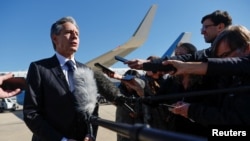 美国国务卿安东尼·布林肯（Antony Blinken）2023年11月初前往中东前与记者互动。（路透社）