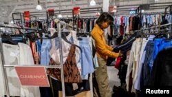 Kupovina na Crni petak u Njujorku (foto: AP/ Vincent Alban)
