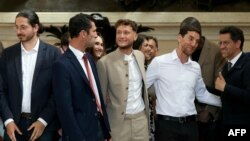 Novoizabrani članovi francuskog palamenta iz Nepokorene francuske stižu u sedište Parlamenta, u Parizu, 9. jula 2024.