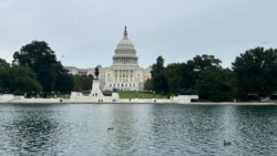 美国国会大厦及倒影池。(2025年9月30日)