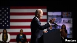 Predsednik Džo Bajden govori u kulturnom centru Grinvud u Tulsi u Oklahomi na stotu godišnjicu masakra u tom gradu, 1. juna 2021.