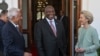 Shugaban majalisar tarayyar Turai Antonio Costa da Shugaban kasar Afrika ta Kudu Cyril Ramaphosa da Shugabar hukumar tarayyar Turai Ursula von der Leyen a babban taron EU a Tuynhuys na Cape Town