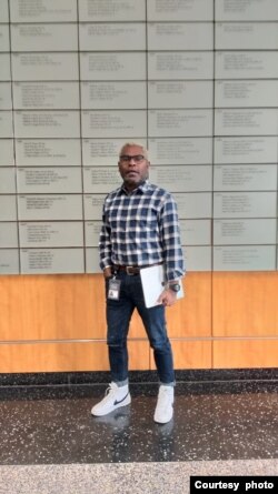 Abraham Soyem, Mahasiswa S2 School of Business di George Washington University.