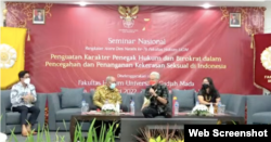 Diskusi hukum terkait kasus kekerasan seksual di FH, UGM, Selasa, 15 Februari 2022. (VOA).