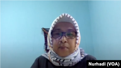 Latifah Anum Siregar, Direktur Aliansi Demokrasi untuk Papua. (Foto: VOA/Nurhadi)