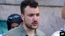 Mahmud Halil na propalestinskom skupu u kampusu Univerziteta Kolumbija u Njujorku, 29. aprila 2024. (Foto: AP/Ted Shaffrey)