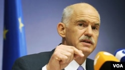 Pemerintahan PM George Papandreou didesak untuk melaksanakan program penghematan jika Yunani ingin mendapatkan kucuran dana talangan IMF berikutnya.