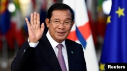 FILE: Cambodia's Prime Minister Hun Sen arrives at the ASEM leaders summit in Brussels, Belgium October 18, 2018. (REUTERS)