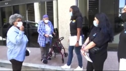 培训项目帮助失业人员学习健康照顾技能