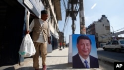 加德满都街道上的习近平像。(2019年10月11日)