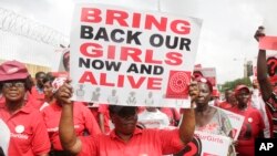 'Yan kungiyar "Bring Back Our Girls" masu fafutukar neman a sako 'yan matan Chibok, a wani gangami da suka yi a watan Afrilun bara a jihar Legas