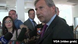 Evropski komesar za proširenje Johanes Han u razgovoru s novinarima u redakciji Vijesti u Podgorici 