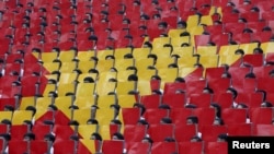 Trong 5 triệu đảng viên cộng sản hiện nay, hay cụ thể hơn, 200 ủy viên Trung Ương Đảng này, thì thật sự có được mấy người để làm gương, là mẫu mực, cho người dân kính trọng và noi theo?