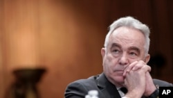 Deputi Menteri Luar Negeri Amerika Serikat (AS) Kurt Campbell menghadiri sidang dengar-pendapat dengan Komite Hubungan Luar Negeri di Capitol Hill, Washington, 7 Desember 2023. (Foto: Mariam Zuhaib/AP Photo)