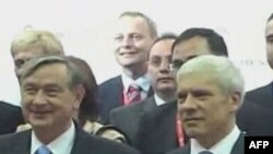 Predsednici Slovenije i Srbije, Danilo Tirk i Boris Tadic, na biznis forumu u Aranđelovcu, 6. oktobar 2011.