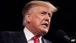 Bivši predsednik SAD Donald Tramp govori na Konferenciji Konzervativne političke akcije (CPAC), 11. jula 2021. u Dalasu. (Foto: AP/LM Otero)