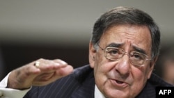 Giám đốc CIA Leon Panetta, người được đề cử vào chức vụ bộ trưởng quốc phòng, điều trần trước Quốc Hội