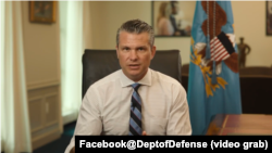 美国国防部长海格塞斯8月27日宣布，让中国公民为美国国防部云系统提供服务的做法结束了。