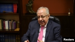 危地马拉外交部长卡洛斯·拉米罗·马丁内斯(Carlos Ramiro Martinez)2024年2月5日接受路透社专访。(路透社)