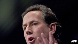 Cựu Nghị sĩ Rick Santorum nói trong 1 cuộc tụ họp rằng ông sẽ đưa ra những chính sách kích thích tăng trưởng kinh tế
