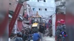 国际救援涌入尼泊尔 余震威胁仍在