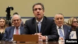 Mantan pengacara Presiden Trump, Michael Cohen, saat memberikan kesaksian di Gedung Capitol, Washington, D.C., 27 Februari 2019.