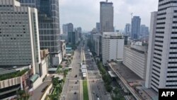 Foto Jalan Thamrin, Jakarta di tengah pandemi corona, 14 April 2020. (Foto: dok).