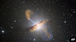 Gambar dari NASA ni menunjukkan gambar terperinci erupsi partikel dari lubang hitam di dekat galaksi Centaurus A (Foto: dok).