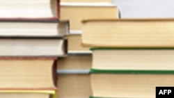 Lịch sử và phê bình văn học