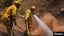 Gašenje vatre, Maui. 13. agvust 2023. (Foto: REUTERS/Mike Blake)