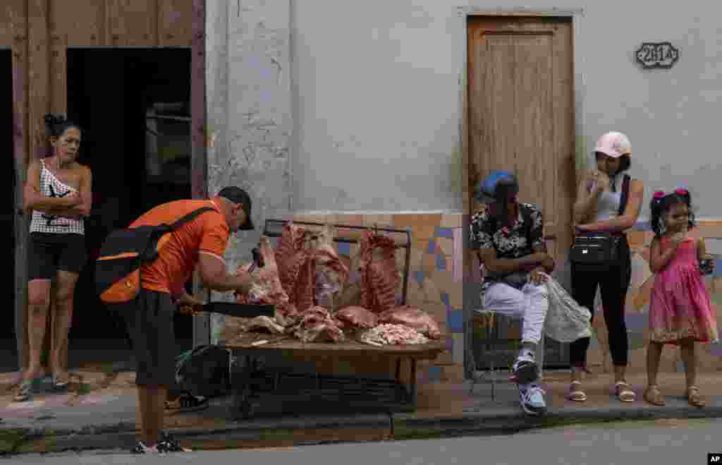 په کیوبا کې د سړک په غاړه قصابي