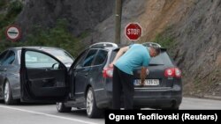Prelaz Jarinje između Srbije i Kosova (Foto: Reuters/Ognen Teofilovski)