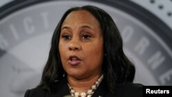 Glavna tužiteljka okruga Fulton Fani Vilis na konferenciji za novinare u Atlanti, Džordžiji (Foto: REUTERS/Elijah Nouvelage)
