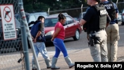 Hapšenje imigranata u Misisipiju, 7. avgust 2019.