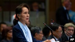 Pemimpin de facto Myanmar, Aung San Suu Kyi, di Mahkamah Internasional (IJC), Den Haag, Belanda 11 Desember 2019. (Foto: dok).