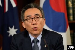 조태열 한국 외교부 장관이 1일 멜버른에서 열린 한-호주 외교 및 국방장관 회담 후 가진 공동 기자회견에서 발언하고 있다.