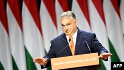 Perdana Menteri Hungaria Viktor Orban menyampaikan pidato dalam sebuah acara di Budapest, Hungaria, pada 18 November 2023. (Foto: AFP/Attila Kisbenedek)